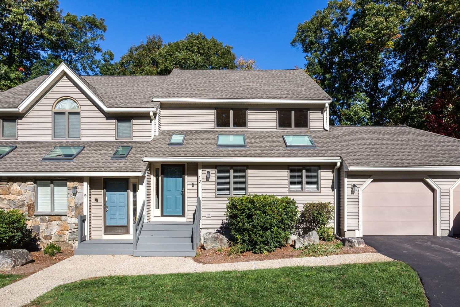10 Magnolia Dr #10
